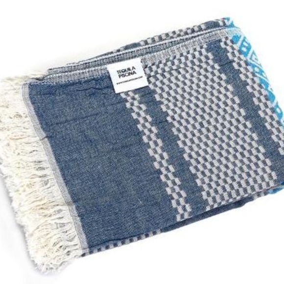 Blue Turkish Towel Wrap Picnic Blanket Beach Towel Boho Aquarius NWT - Picture 4 of 4